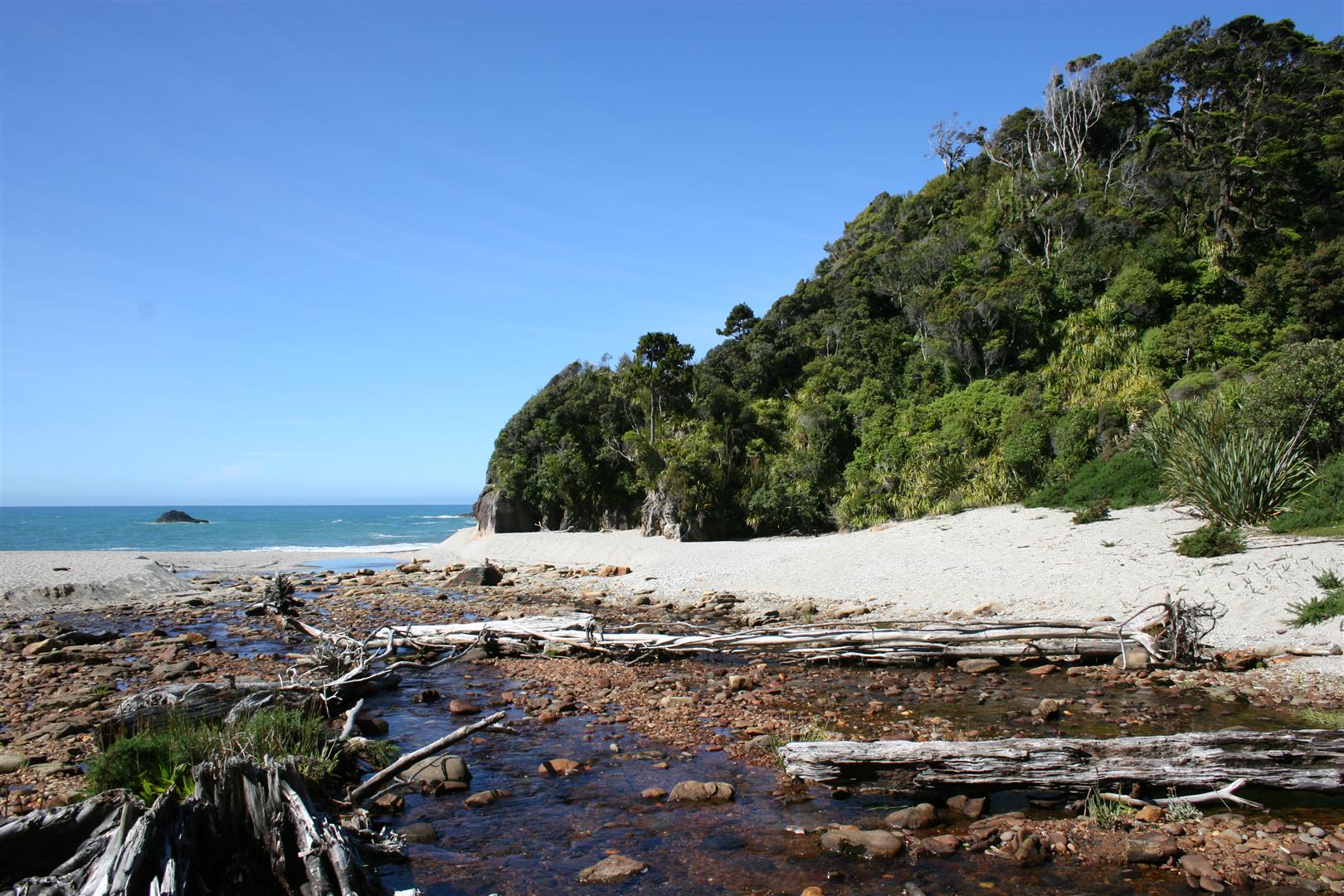 Beach near Lake Moeraki